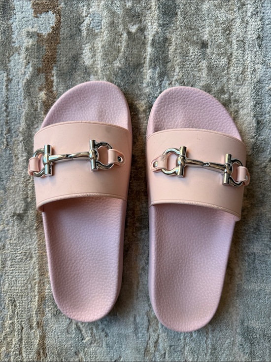 Salvatore Ferragamo Shoes - Salvatore Ferragamo pink slides